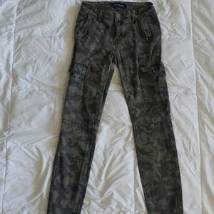 Juniors camouflage pants